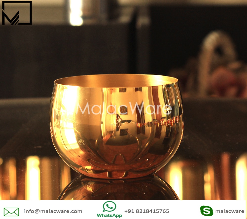 15013 Brass Curve Candle Container 1