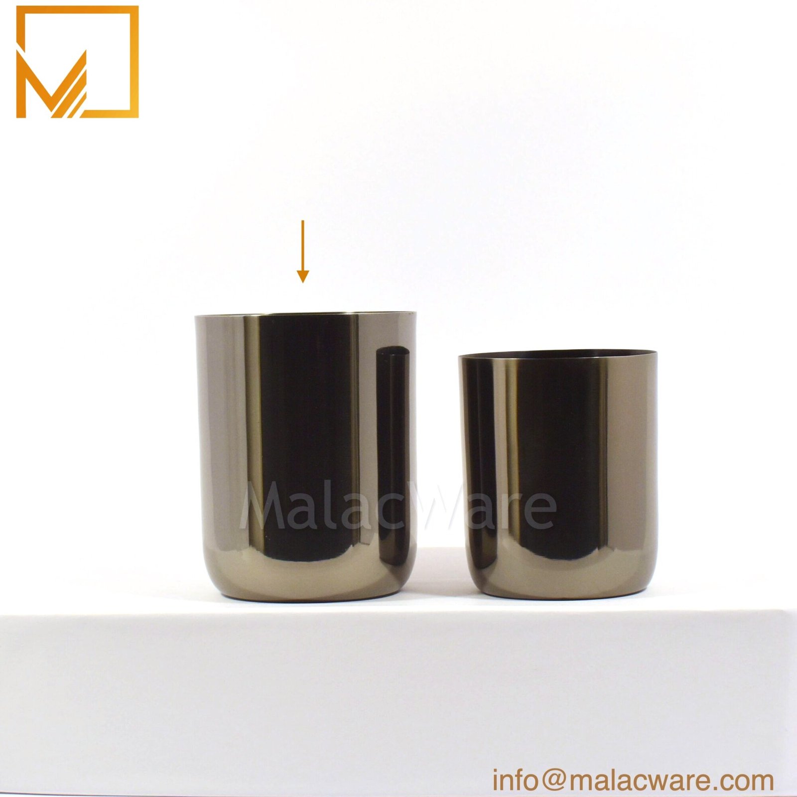 Gloss Black Round Base Candle Jar for 330 g Wax (11.6 oz) 1 M150036-BK gloss black round base candle jar for 330 g wax, 8 x 10 cm