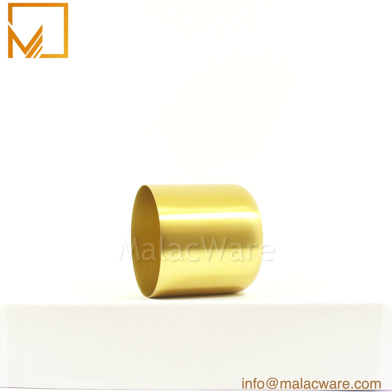 Matte Gold Wide Round Base Candle Jar for 350 g Wax (12.3 oz) 3 M150037-GD-MT matte gold wide round base candle jar for 350 g wax, 8.6 x 8.4 cm, view 3