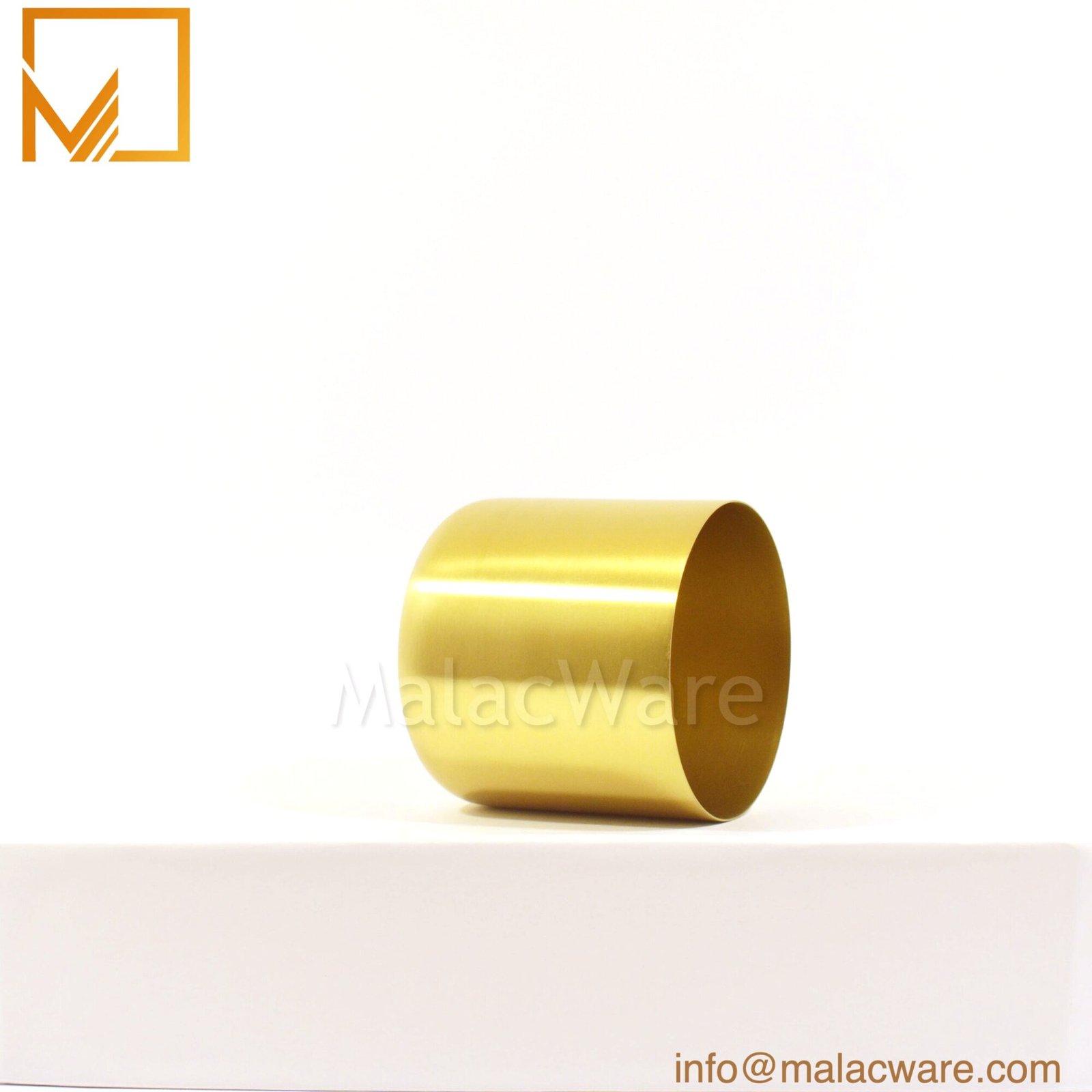 Matte Gold Wide Round Base Candle Jar for 350 g Wax (12.3 oz) 4 M150037-GD-MT matte gold wide round base candle jar for 350 g wax, 8.6 x 8.4 cm, view 4